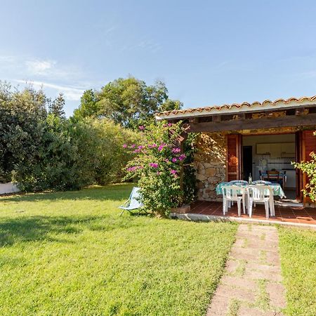 Appartamento Trilocale Le Canne 6 Posti Letto Con Giardino San Teodoro  Exterior photo
