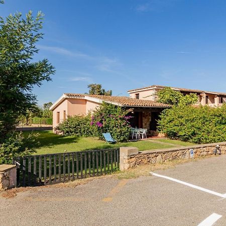 Appartamento Trilocale Le Canne 6 Posti Letto Con Giardino San Teodoro  Exterior photo